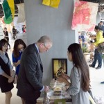 The Duke of York meets young Entrepreneurs from the Zo Project, Hanoi.